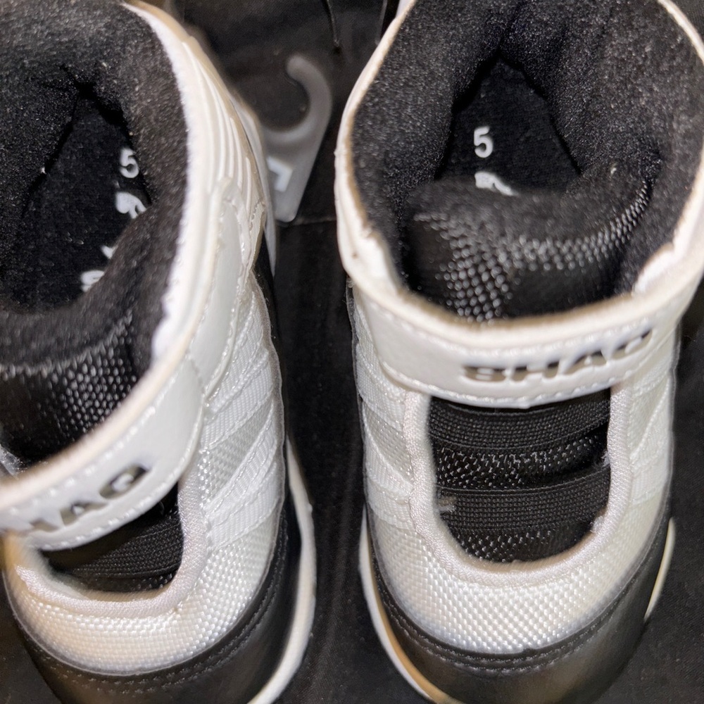 NWT Shaq Sz 5 infant sneaker